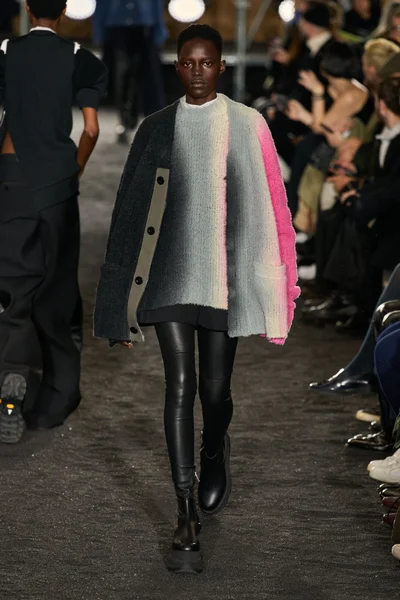 Look 9